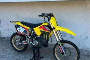 Suzuki Rm 250 2 tempi TARGATA ULTIMO ANN DI PRODU