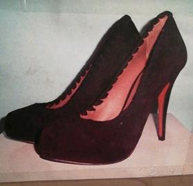 décolleté in suede nero