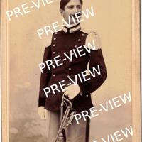 Antica fotografia militare in uniforme