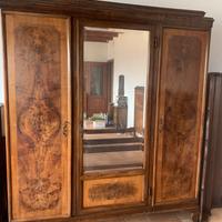 Armadio con specchiera