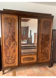 Armadio con specchiera