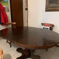 Tavolo allungabile in legno di ciliegio e 6 sedie