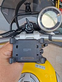 Supporto portatelefono della SP per moto 