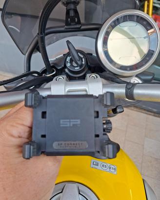 Supporto portatelefono della SP per moto 