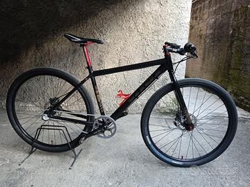 Bicicletta mtb gravel road