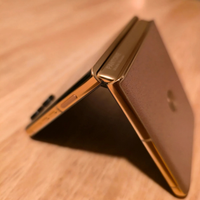 Moto 50 Ultra | Pantone Mocha Mousse