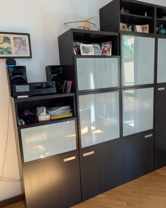 Composizione Besta Ikea soggiorno 