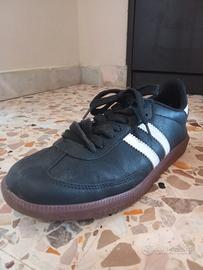 Scarpe Adidas Fake taglia 40 