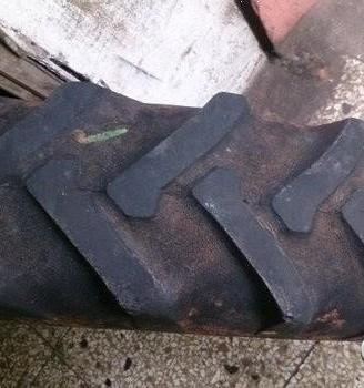 1 pneumatico usato 18.4 30 pirelli