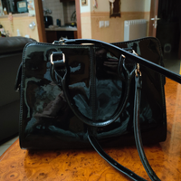 Borsa nera di plastica