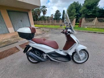 Piaggio Beverly 300 