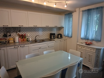 Terratetto con posti auto