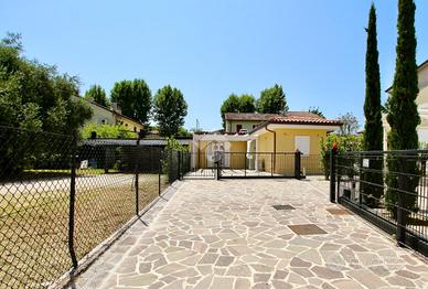 VILLA SINGOLA A SAN MAURO PASCOLI