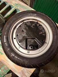 pneomatico vespa con borchie originali piu parabre