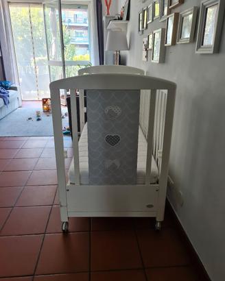 Lettino Foppapedretti bimbo/a con doghe in legno 