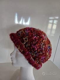 cappello da donna fatto a mano 