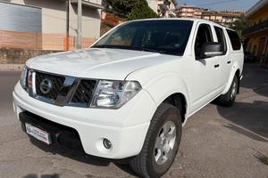 Nissan Navara 2.5 dCi 4 porte Double Cab Sport