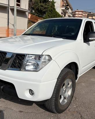 Nissan Navara 2.5 dCi 4 porte Double Cab Sport