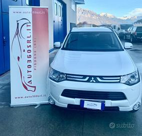 MITSUBISHI Outlander 2.2 DI-D 4WD Instyle AUT.