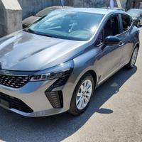 Renault clio in ricambio