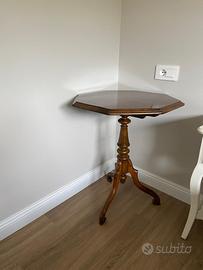 Tavolino antico