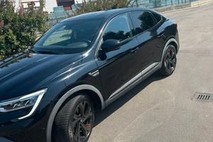 Auto RENAULT ARKANA