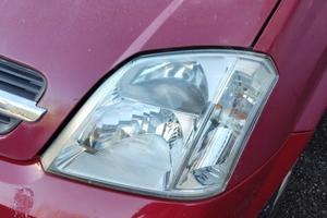 Proiettore sinistro OPEL MERIVA del 2004
