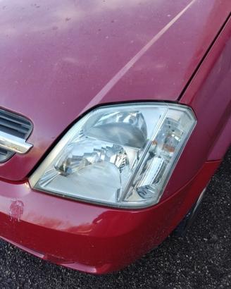 Proiettore sinistro OPEL MERIVA del 2004