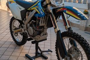 Suzuki rmz 250