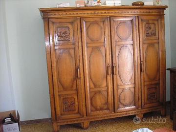 ARMADIO COUNTRY  SCOLPITO,  D'ANTEGUERRA