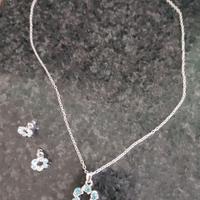 Collana e orecchini