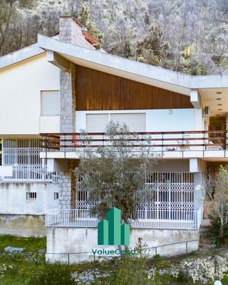 Villa 7 vani con terrazzo panoramico