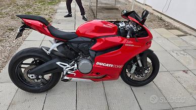 Ducati Panigale 899 rossa