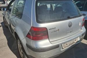 VOLKSWAGEN GOLF per ricambi usati