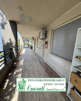 Immobile di 475 m² con più di 5 locali a Guidonia 