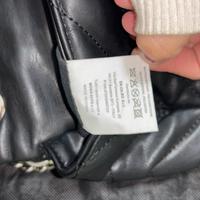 Borsa nera a tracolla o spalla