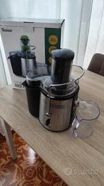 Centrifuga frutta e verdura 850W, pari al nuovo!!!