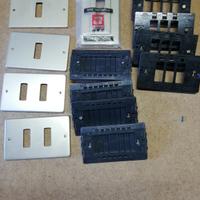 ave grattacielo placche metalliche e supporti per 