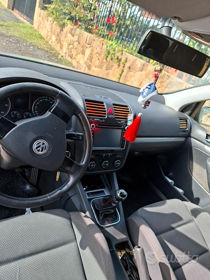 VOLKSWAGEN Golf 5ª serie