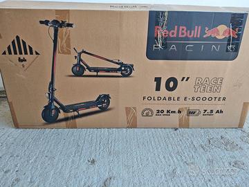 Titolo: Monopattino Elettrico Red Bull 10