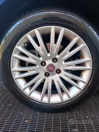 Cerchi da 16 + Gomme Bridgestone invernali.