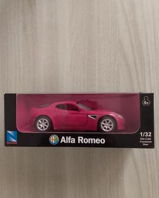 Macchinina Alfa Romeo 8C Competizione scala 1/32