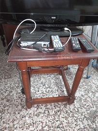 tavolo piccolo porta tv