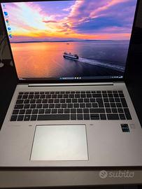HP EliteBook 860 G10 16" 2.8K OLED — i7 32GB 1TB