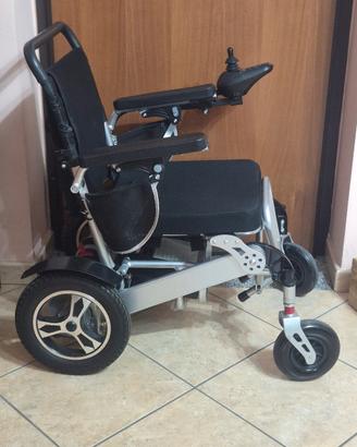 Sedia a rotelle elettrica 