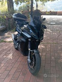 Bmw S1000xr  triple black 2022