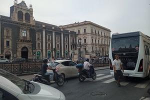 Via Manzoni 3 vani arredato 600