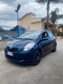 Toyota Yaris 1.0 benziana
