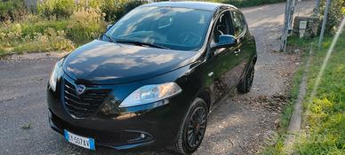 Lancia Ypsilon 1.2 69 CV 5 porte Elefantino