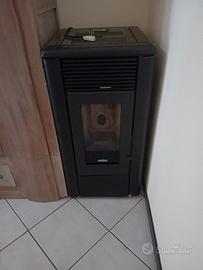 Stufa a pellet Ravelli modello Lisa plus
